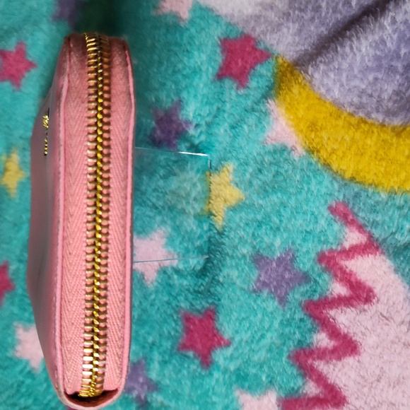 Pale Pink Prada Milano Wallet - Picture 3 of 15